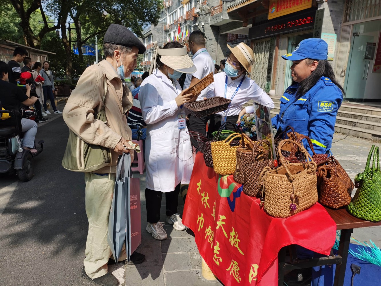 90D719F4-270F-4148-B312-A6BB7D51CECF