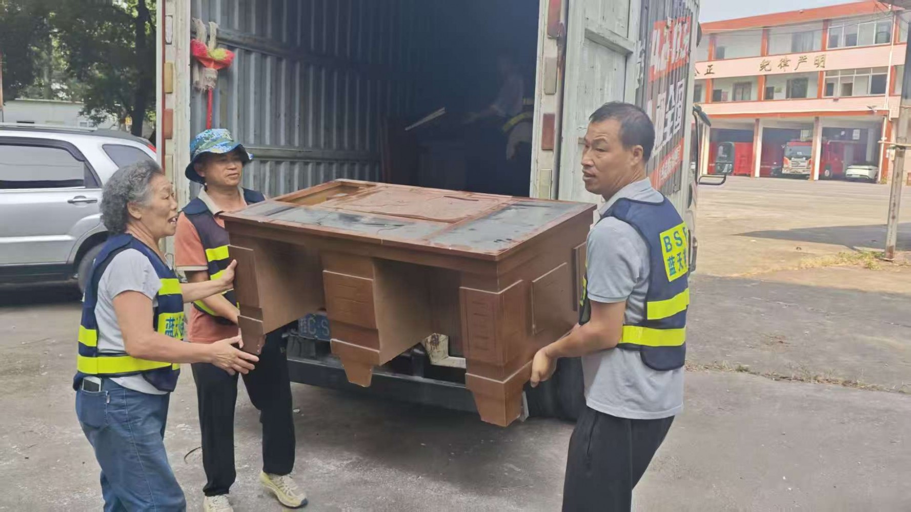 微信图片_20251025212706_103_4 微信图片_20251025212706_103_4